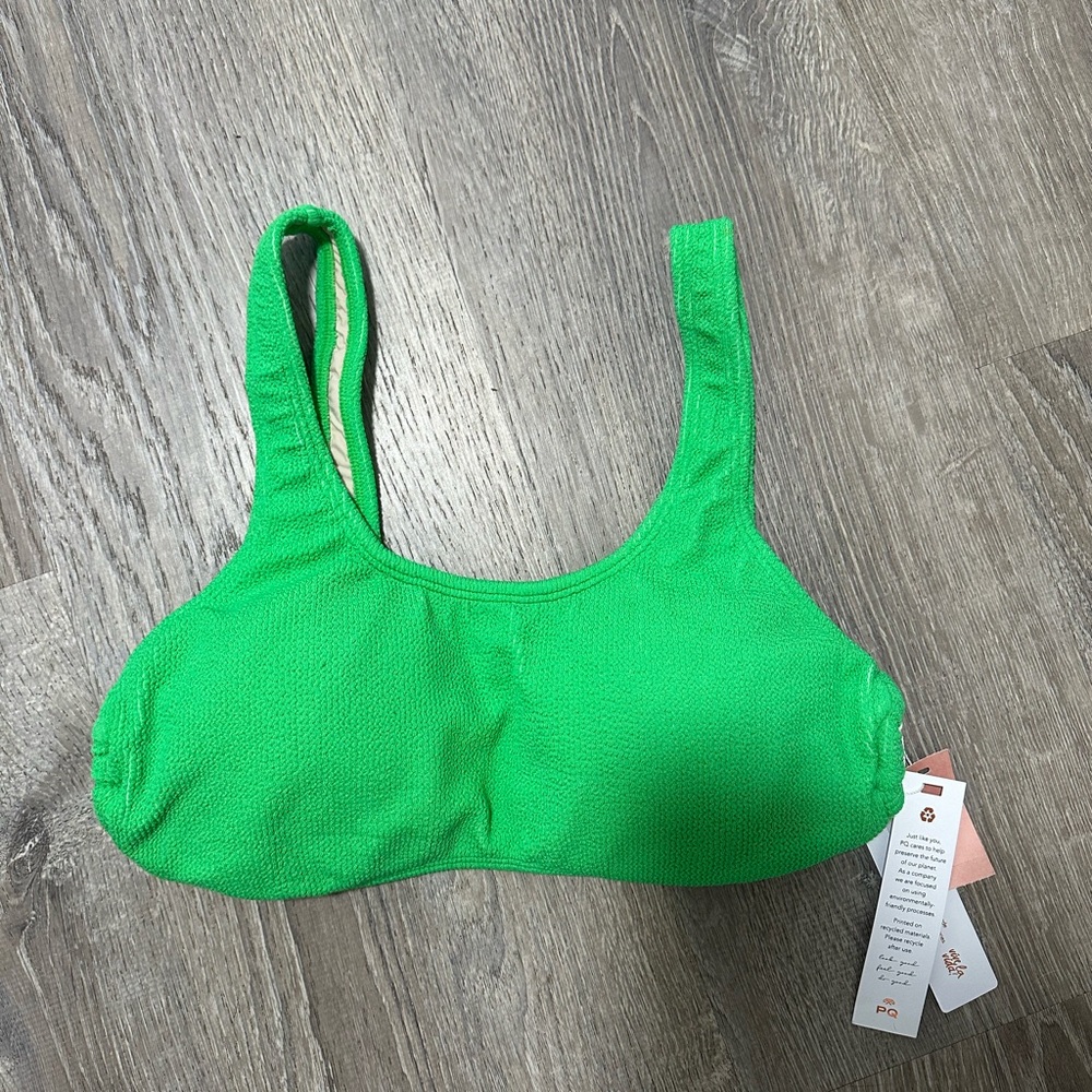 NWT PilyQ Womens Green Bikini Swim Top Size D With Padding Inside